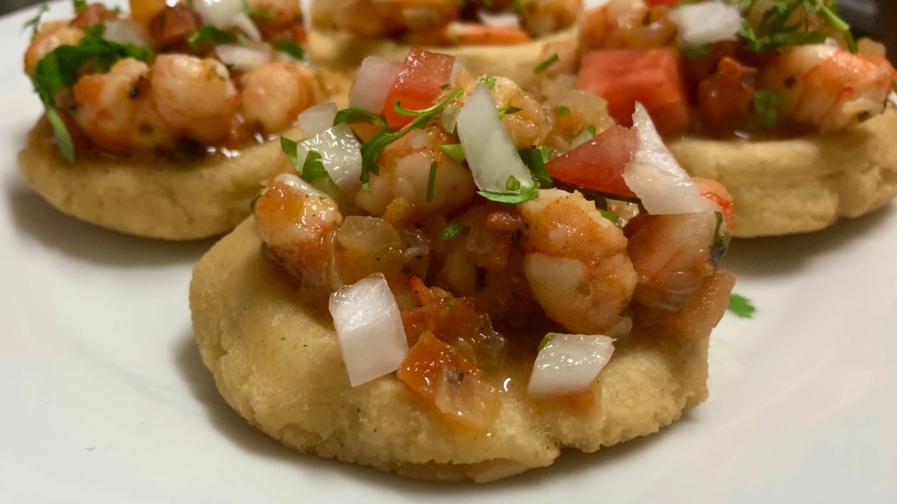 Sopes de Camarón